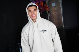 Kelvin von den prankbros wurde in eine falle gelockt von ayyoub und seinen freunden. Kelvin Und Marvin Werbung Kelvin Im Kuschligen Hoodie In Der Farbe Sand Den Hoodie Und Weitere Coole Sachen Gibt Es Im Shop Http Prankbros Shop De Facebook