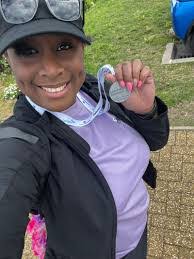 Alana Hull's Instagram, Twitter & Facebook