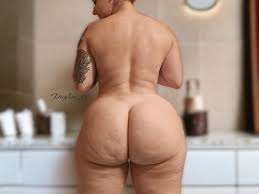 Phat asses like mine deserve to be spanked..what do you think