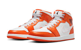 New photos via chris colgan and brandon starr. Air Jordan 1 Mid Electro Orange Arrives August 11th House Of Heat
