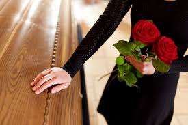 Do you give flowers at a jewish funeral. 5 Funeral Faux Pas You Shouldn T Forget Lawdepot Blog