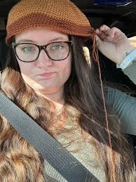 Is the bucket hat supposed to be this loose?