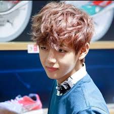 See more ideas about bts hairstyle, bts, hairstyle. Pin By Sophie On Kim Taehyung V Bts Hairstyle Korean Hairstyle Kim Taehyung