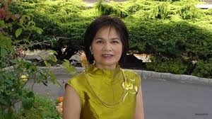 Đinh Quang Anh Thái - Tháng Tư đọc thơ Trần Mộng Tú - YouTube