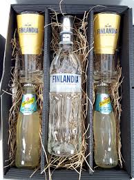 Finlandia vodka is produced in a distillery that was opened in 1888. Finlandia Set Geschenkset Finlandia Vodka Of Finland 1l 40 Vol 2x Glas Ebay