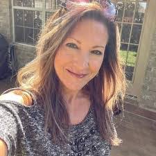 Vanessa Sumpter's Instagram, Twitter & Facebook