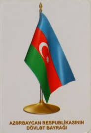 Azərbaycan bayrağı) bestaat uit drie gelijke horizontale banden, een blauwe, een rode en een groene. Buskalinder Azerbaijan Flag Azerbeidzjan Col Az 2017 Flag 001
