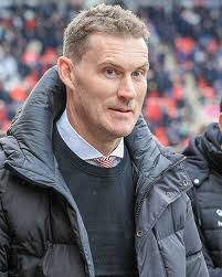 Matt Taylor » Bilanz unter Schiedsrichter Darren Handley