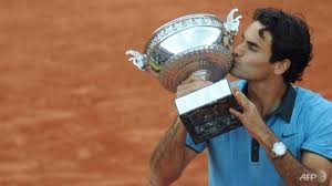 The musketeers' trophy) is the trophy awarded to the winner of the men's singles competition at the french open. A Decade On How A French Open Win Over Tommy Haas Cemented Federer S Legacy Cna