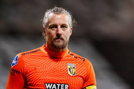 Remko pasveer heeft zijn contract bij vitesse verlengd. Ga Eagles Doelman Gorter Dwingt Met Fraaie Cijfers Respect Af In Keepersgilde Hij Legt De Lat Hoog Maar Als Doelman Krijg Je Weinig Kansen Ga Eagles Destentor Nl