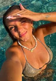 Samara Tramontana - Free pics, galleries & more at Babepedia