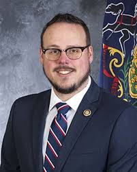 Matt Dowling's Instagram, Twitter & Facebook