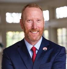 Lori Runkle's Instagram, Twitter & Facebook