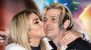 Aaron Carter's Ex-Fiancée Hurt by Mom's Accusation,