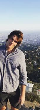 He is an actor known for the breakout netflix hit the kissing booth (2018), swinging safari (2017) and is anticipated in hbo/a24 drama series euphoria (2019). Jacob Elordi Joey King Best Actor Jacobs