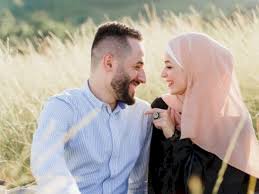 Menurut pakar perjodohan shilpa ghandi, ketika kita merasa tak bisa hidup tanpanya, sudah dipastikan dia adalah jodoh yang kita tunggu. Inilah Petunjuk Jodoh Dalam Islam Menurut Alquran Berdasarkan Firman Allah Swt Indozone Id