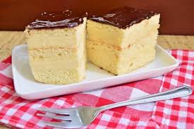 Nu prea aveam de gand sa scriu postarea internetul abunda in perioada asta in retete pentru masa de pasti, iar ambele cu multe legume, cu stevie, loboda si mai ales cu mult leustean proaspat care da ciorbelor un gust deosebit. PrÄƒjituri De PaÈ™te 5 PrÄƒjituri De CasÄƒ Deosebite Pentru Masa De PaÈ™ti Antena 1