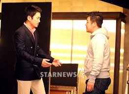 Ytn star 최보란 기자(ran613@ytnplus.co.kr) 영상 촬영·편집 = ytn star▶ 기사 원문 : í¬í†  ì£¼ìƒìš± í¬í† ê·¸ëž˜í¼ì™€ ìƒì˜ ì¤' ìŠ¤íƒ€ë‰´ìŠ¤