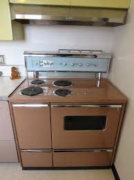 A 64 Year Old Geneva Kitchen That Looks Like It Was Installed Yesterday In 2020 Kitchen Furniture Design Retro Kitchen Retro Home Decor