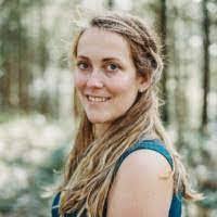 Amanda Schouten's Instagram, Twitter & Facebook