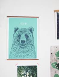 Die einfachste möglichkeit, um deine bilder ohne nagel aufzuhängen, ist klebeband. Diy Alternativen Zum Bilderrahmen Poster Originell Aufhangen