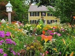 Solutions To The 30 Biggest Landscaping Mistakes Cottage Garden Small Front Yard Landscaping Front Yard Garden