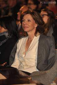 Epouse De Jean Louis Borloo La Journaliste Beatrice Schoneberg Affiche Un Style Simple Mais Chic Et Follement Contemporain Puretrend