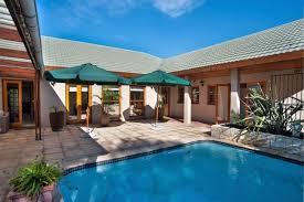 61 Bilder Von Schwimmbadern Fur Den Eigenen Garten Gestalten Ideen Luxury Swimming Pools Swimming Pools Swimming Pool Designs