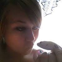 Noelle Delaney's Instagram, Twitter & Facebook