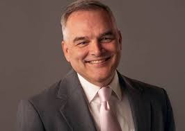 Stuart Mackinnon becomes second park commissioner to join Vision Vancouver  in advance of fall election