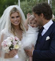 Ask smit lola a question now. Nicolette Van Dam Straalt Op Trouwdag In Maagdelijk Wit Sterren Ad Nl