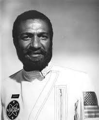 Thomas Dodge's Instagram, Twitter & Facebook