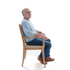 Couvert en tissu amovible, disponible dans de nombreuses variantes de textures et de couleurs, ou faux cuir. Chaise Liza Dossier Haut