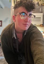 Hello, I'm Raven and something to know about me is that I mostly do folk  magic, but I'm getting into chaos magic. I enjoy swimming, art, magic, and  science.