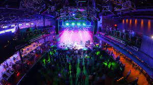 Great coffee or good chocolate shake are worth a try here. Brooklyn Bowl Galavantier
