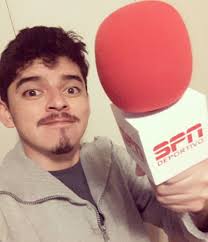 How Diego Ulloa challenges Ecuadorian TV through Social Media