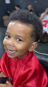 Levei meu filho pra cortar o cabelo, ficou lindo de maiisss 💛🐻  #corteamericano #filho #maternidade #maedemenino #babyboy #CapCut