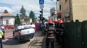 În contextul ordonanţei militare numărul 4, brigada de poliţie. Video Galerie Foto Accident Rutier Teribil In Ploiesti Un Autovehicul S A RÄƒsturnat