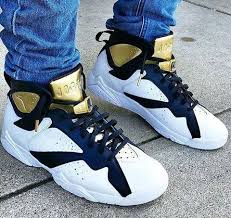 Champagne 7 S I Love The Shoe But I Think Jordan Could Have Made These Better By Adding A Little Bit Of The Gold Detailing Sneaker Head Jordans Sneakers Nike