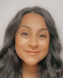 Diana Garces's Instagram, Twitter & Facebook