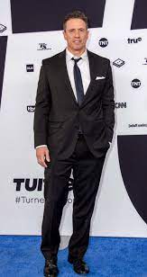 How much does chris cuomo weigh? Chris Cuomo Height