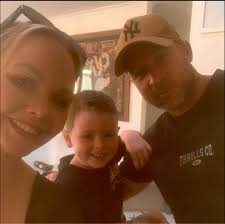 Who can do a small plastering job in Narangba?