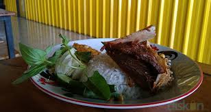 Cara pembuatan kandang bebek petelur batrei ranch dan postal. Bebek Goreng Pak Komar Bebek Goreng Sederhana Yang Konon Cabang Dari Surabaya Jogja