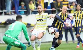 Mke ankaragücü ile fenerbahçe, ligde 100. Ankaragucu Fenerbahce 1 1