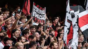 Rennes v rosenborg, commenté par jérôme sillon et sébastien piocelle, et rémi dumont en bord terrain (roazhon park). 5 3zclbsisnjhm