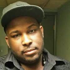 Kristopher Collier (@LegendaryKris)