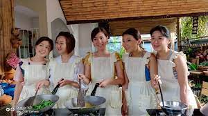 Green curry chicken (keung knew wan kai); B S Thai Cooking Classes Home Facebook