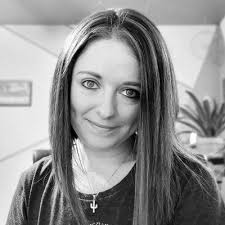 Michelle Mounce (@lilchickiebird)