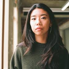 Linda Sarkis's Instagram, Twitter & Facebook