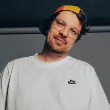 Stream Bud Supakool music